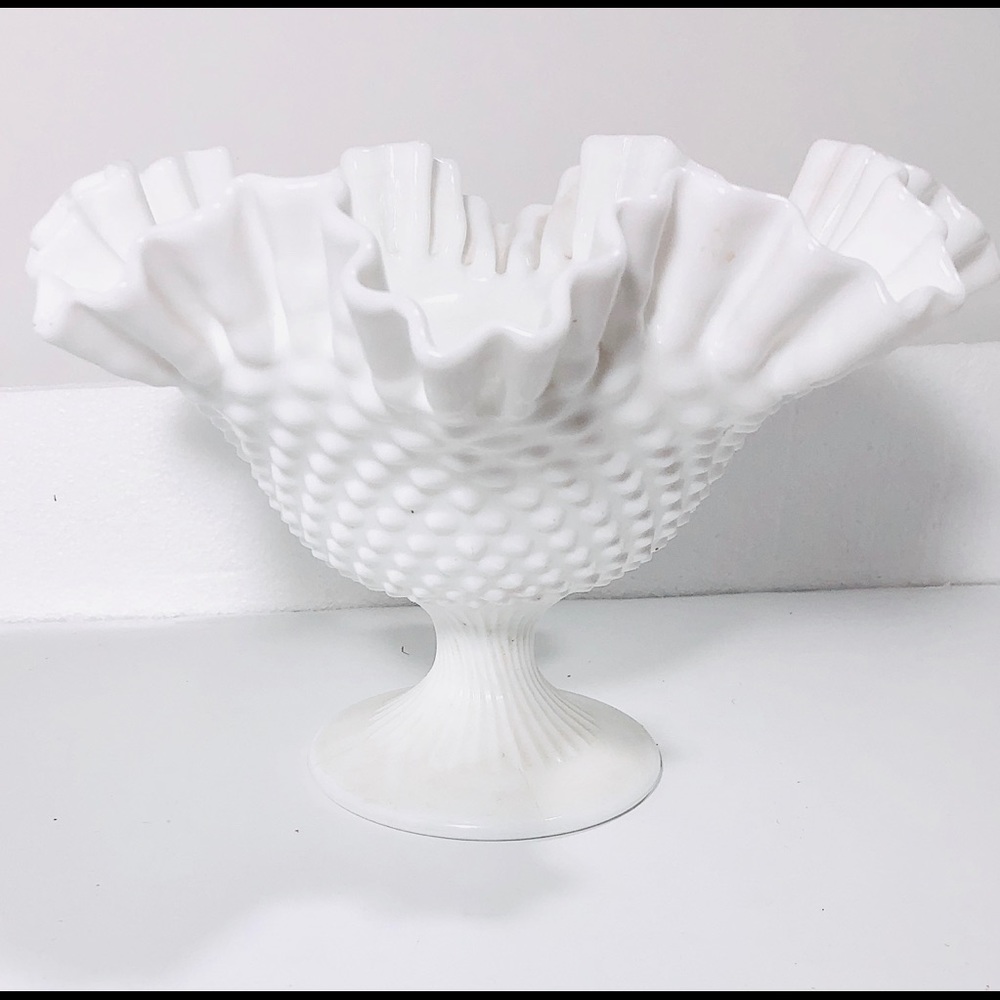 Large Fenton Bowl with ruffled edges.